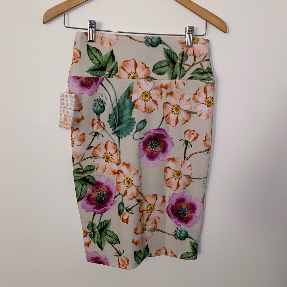 NWT LuLaRoe Cassie skirt